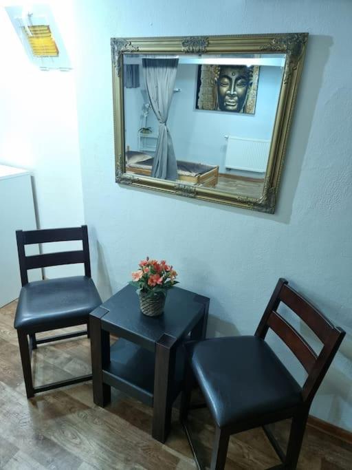 Simple Apartment Near Hockey & Football Arena Bratislava Exteriör bild